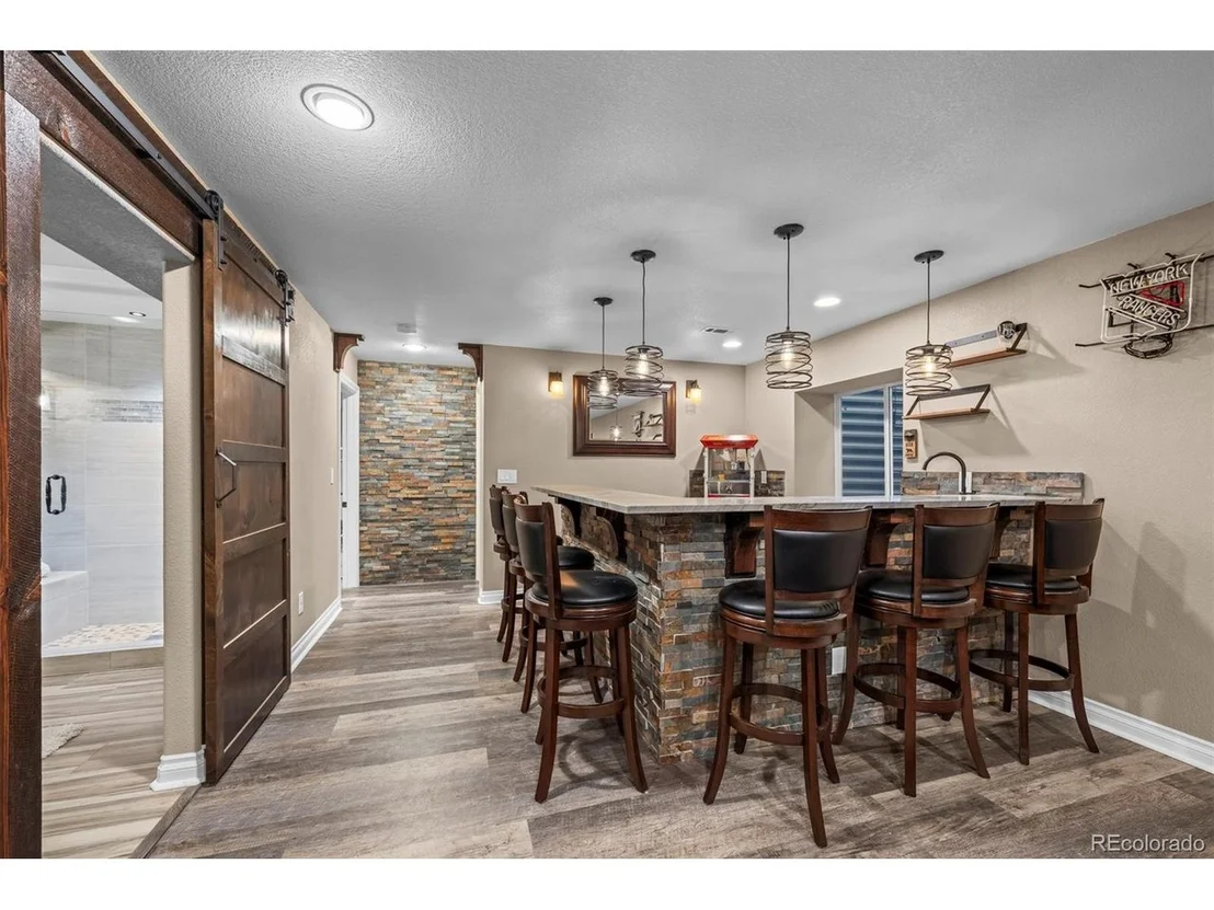 Photo of 5565 Southwind Cir