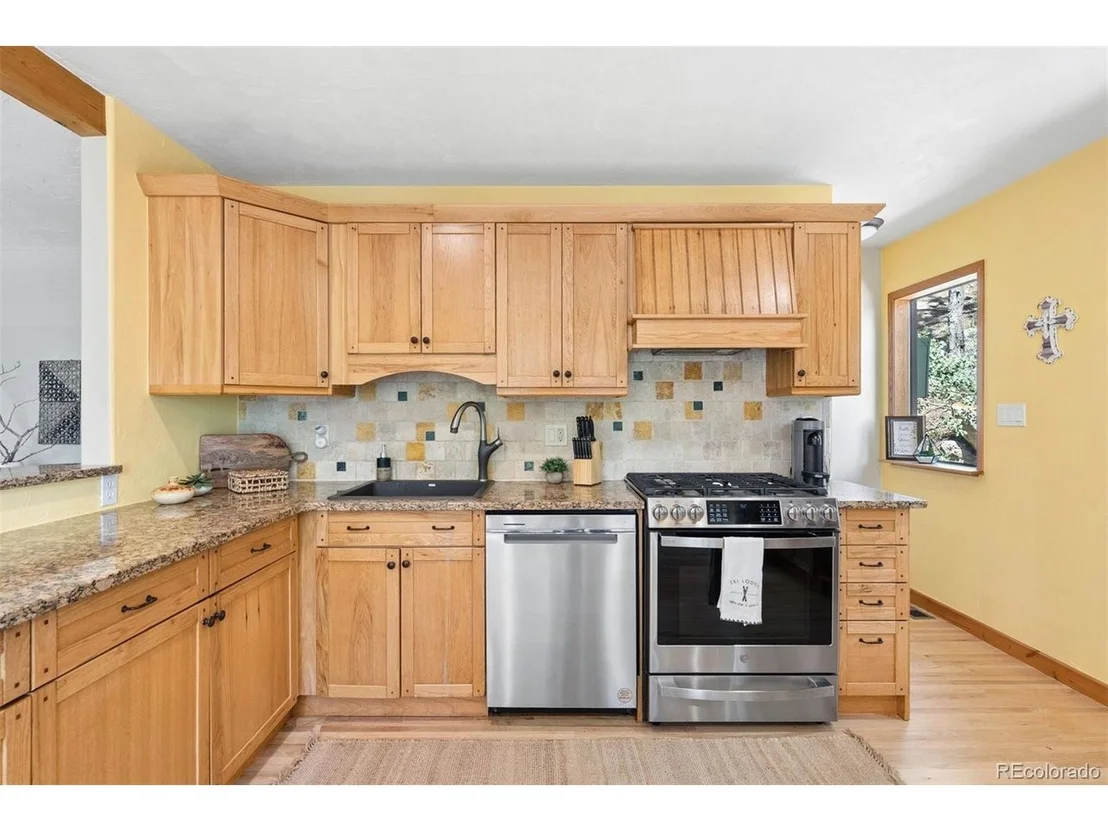 Photo of 4388 Witter Gulch Rd