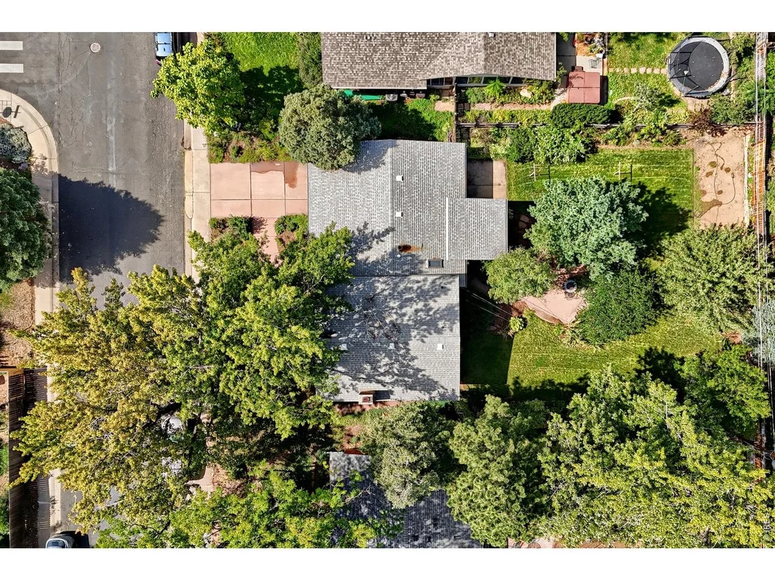 Photo of 2445 Forest Ave