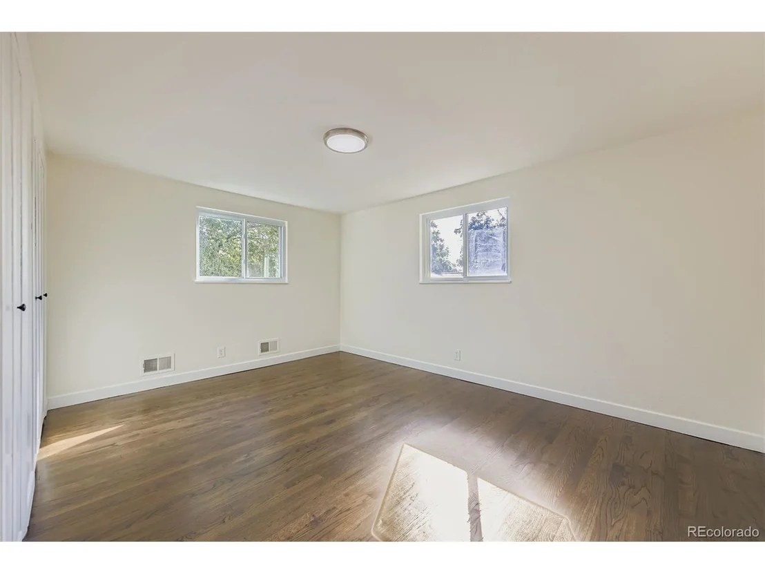Photo of 9917 Clark Dr