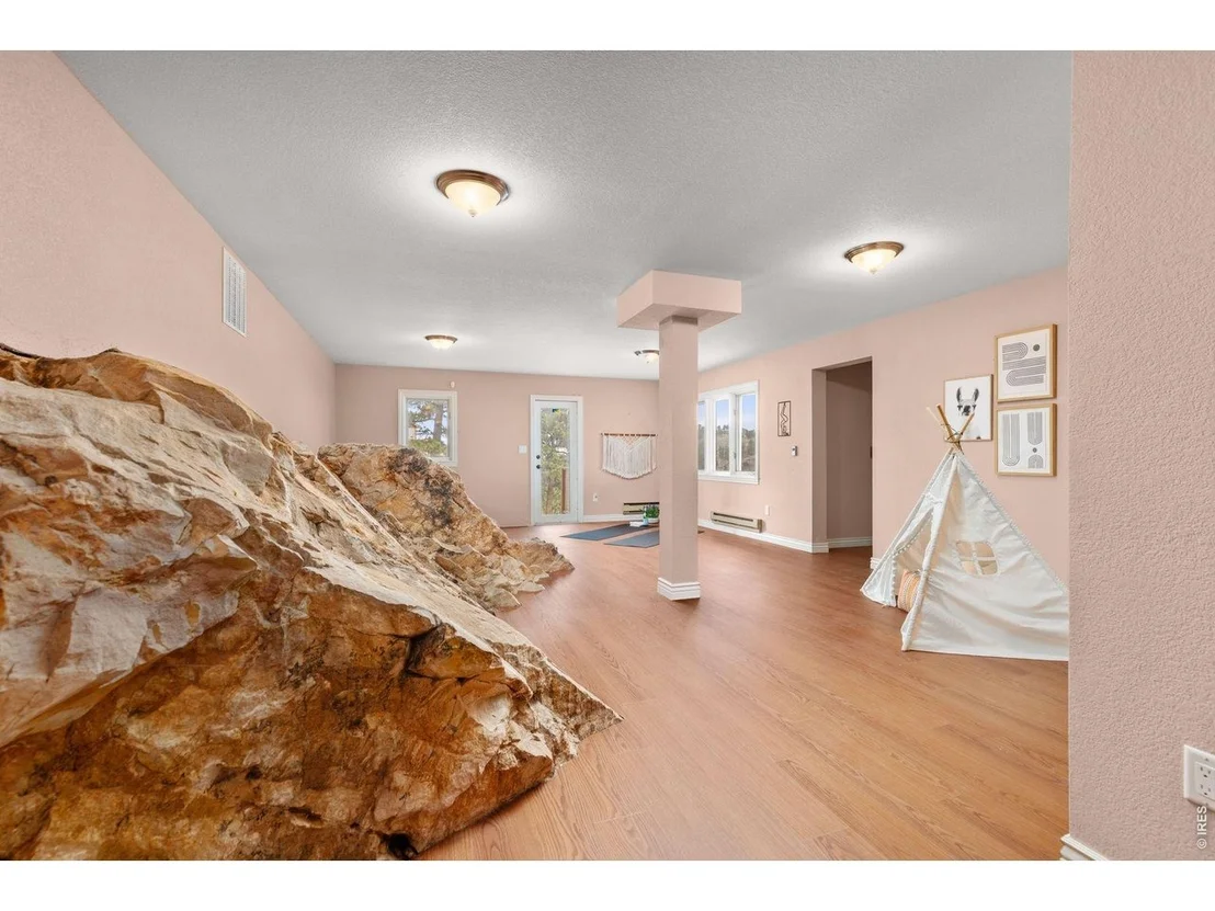 Photo of 6183 Red Hill Rd