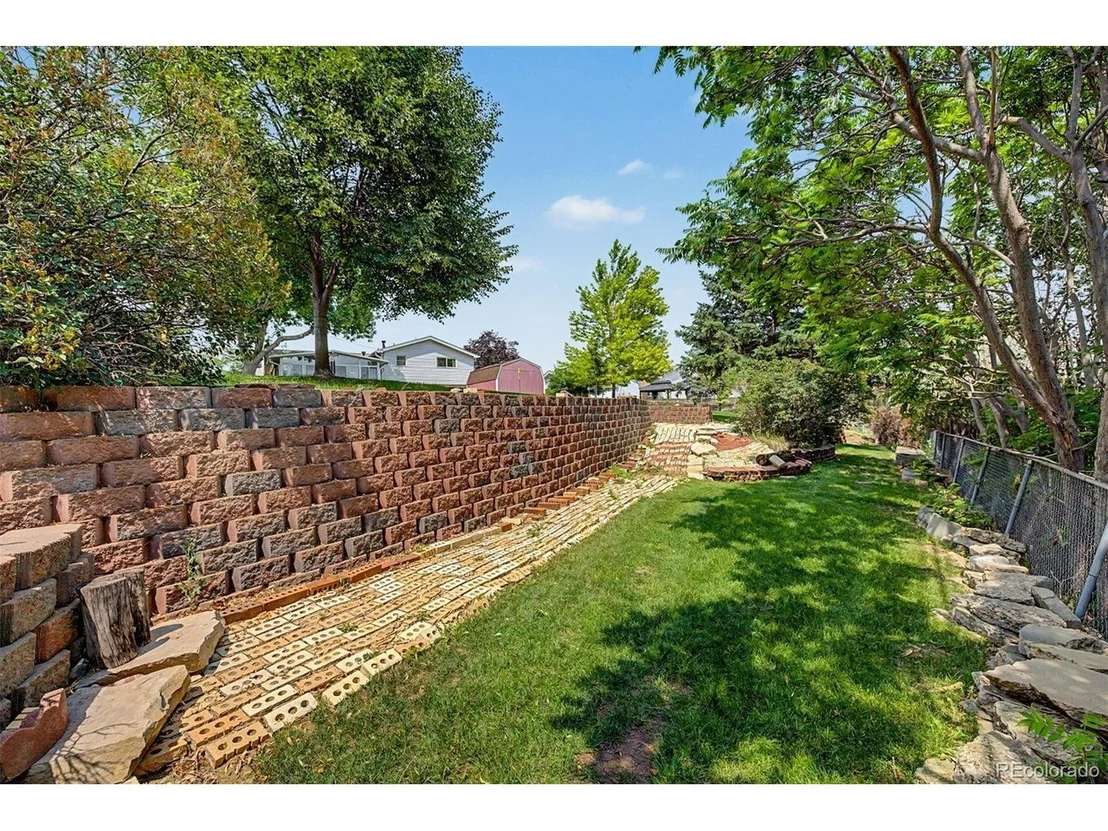 Photo of 562 Melody Dr