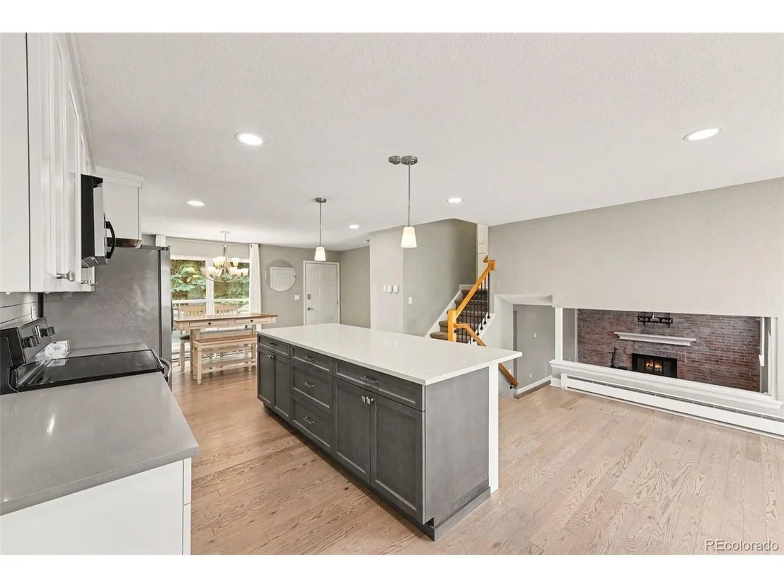 Photo of 1025 Maple Dr