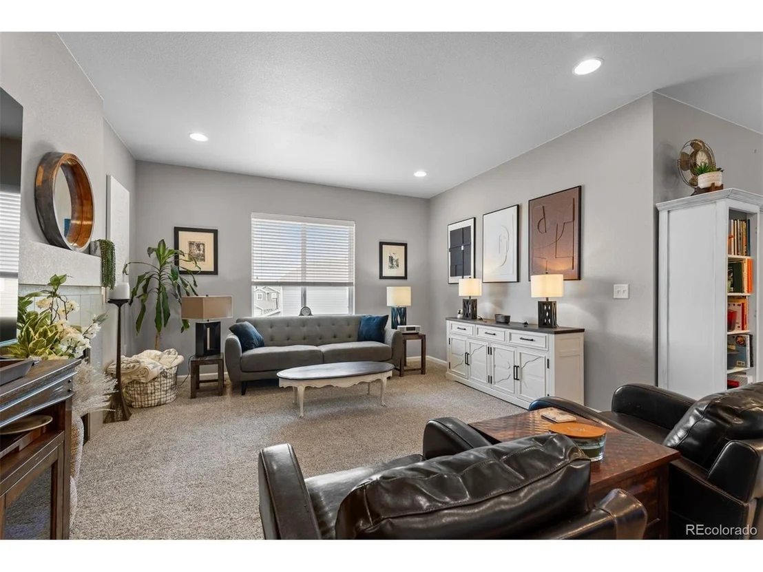 Photo of 930 Mcmurdo Cir