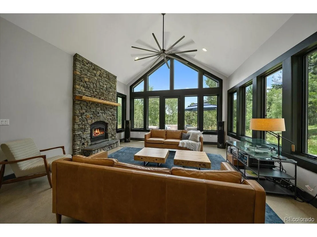Photo of 32990 Stagecoach Blvd