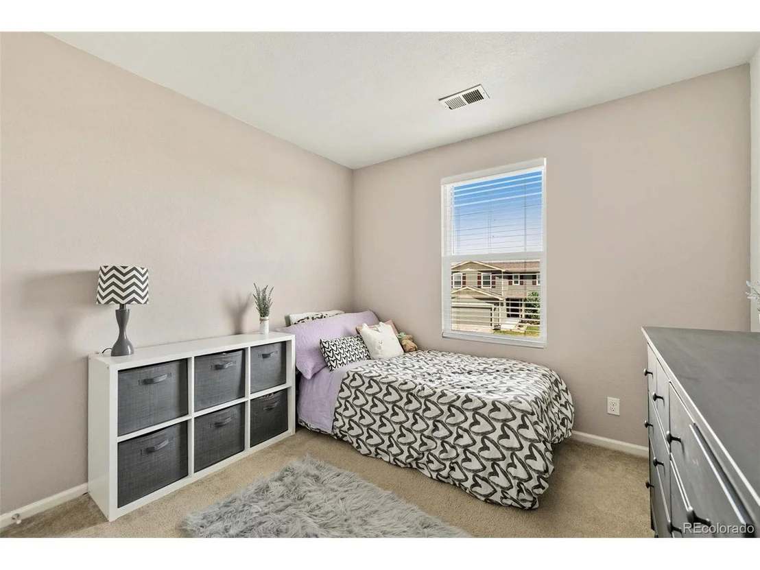 Photo of 875 Lonewolf Cir