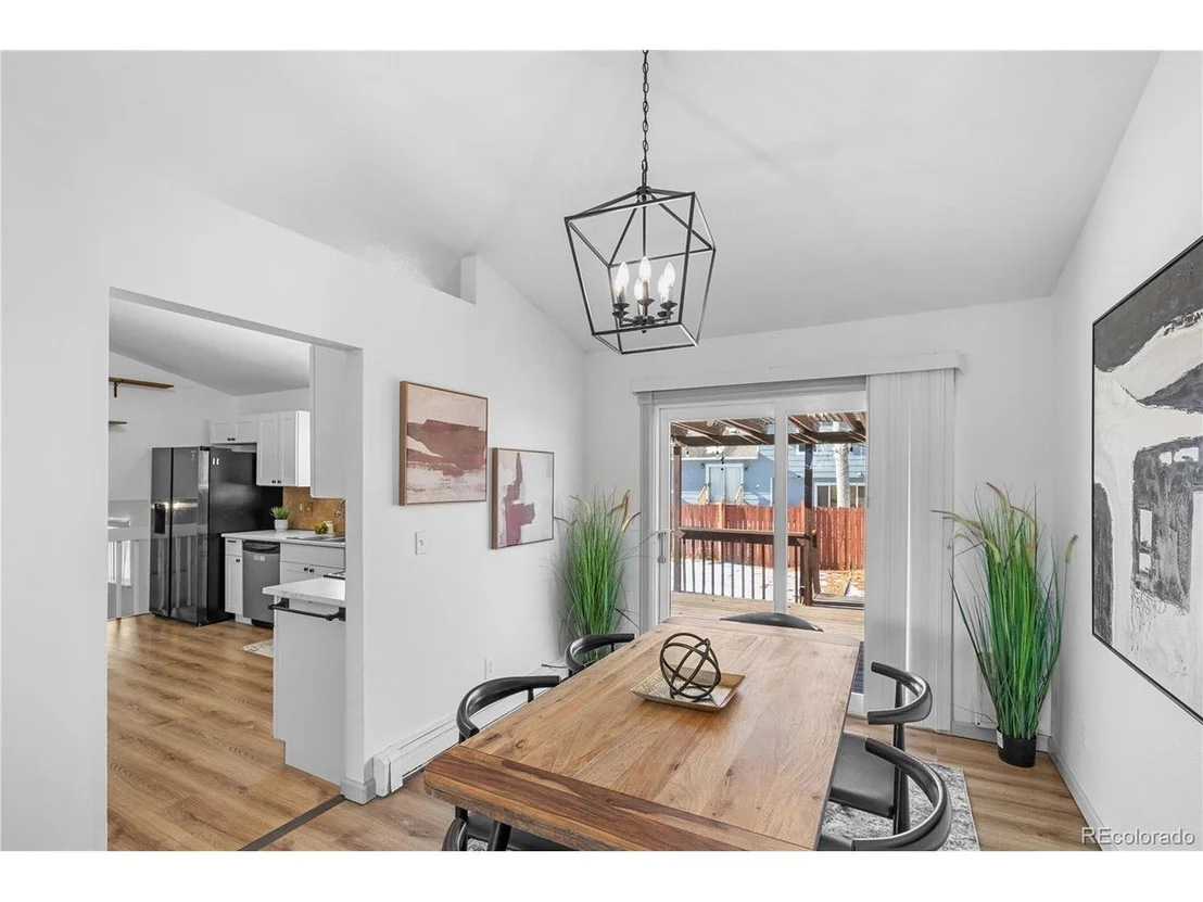 Photo of 453 N 9th Pl
