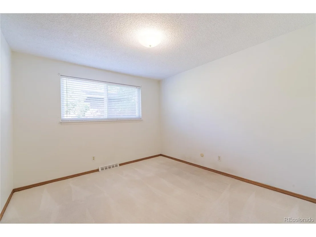 Photo of 7 Cornell Dr