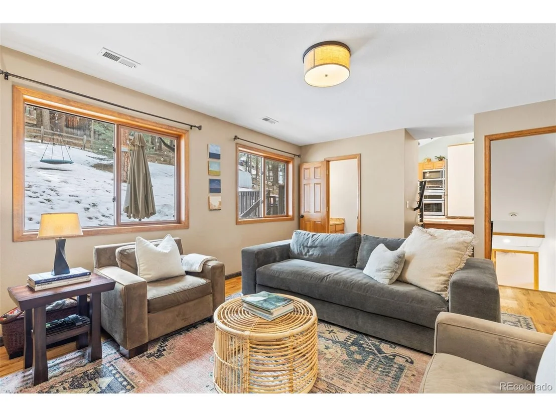 Photo of 27218 Mountain Park Rd