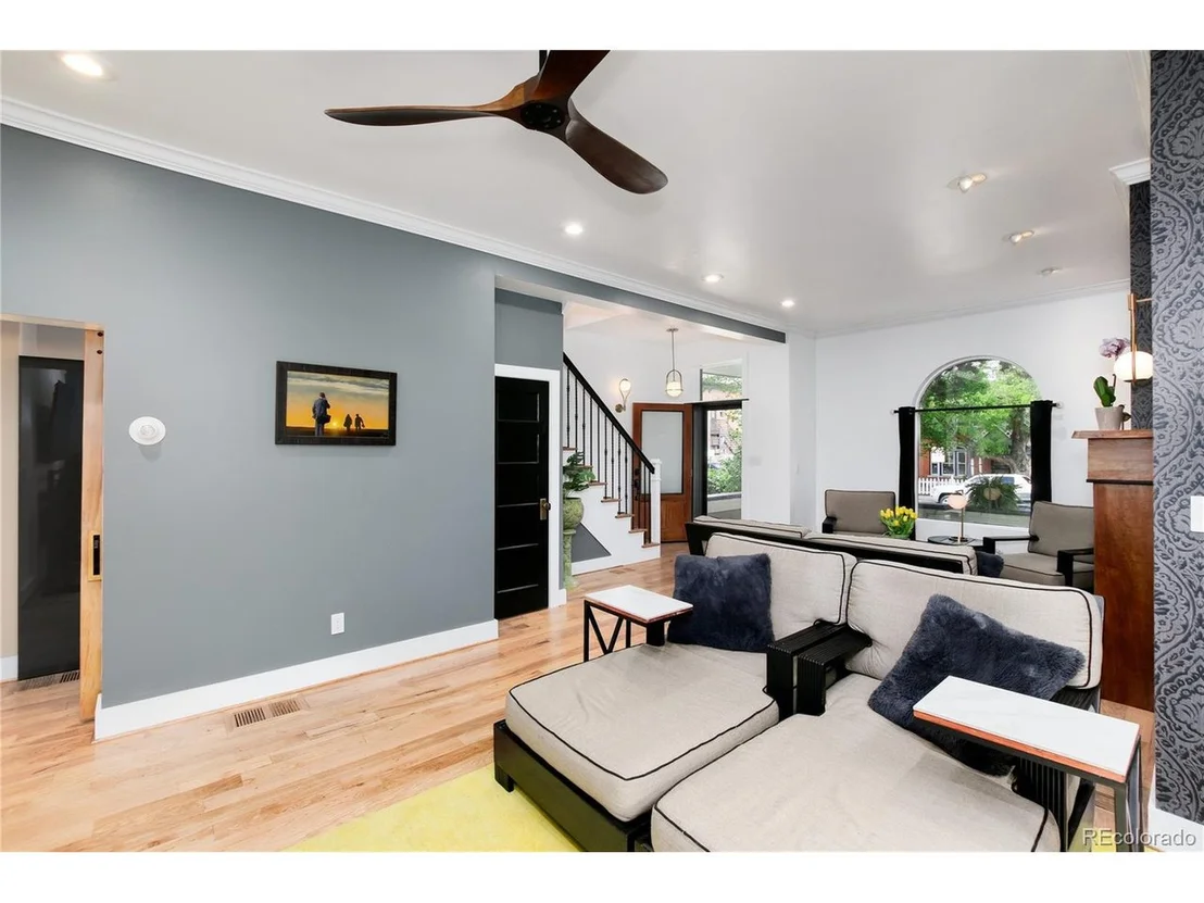 Photo of 3115 Lowell Blvd
