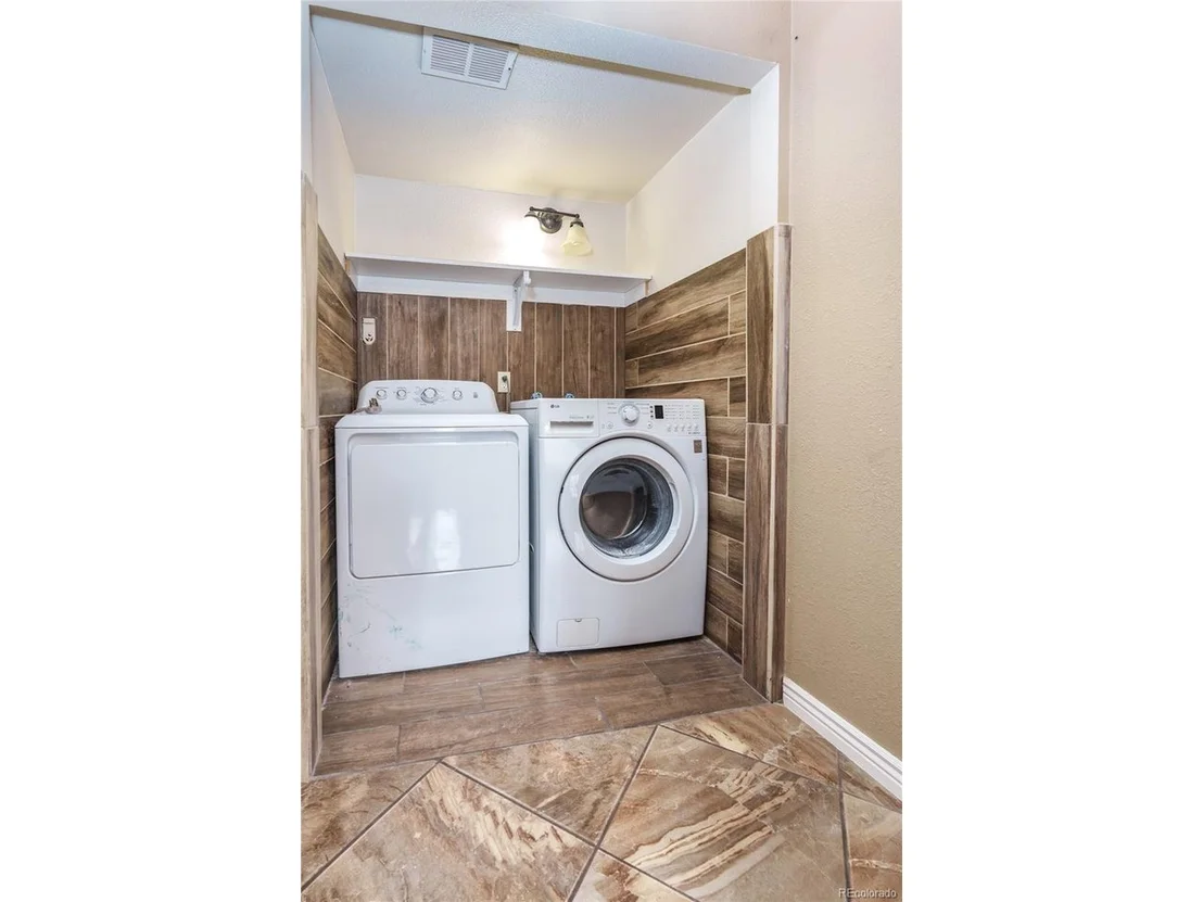 Photo of 4865 Scranton Ct