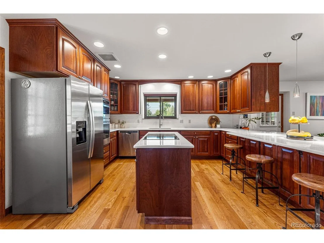 Photo of 2801 N Monaco Pkwy