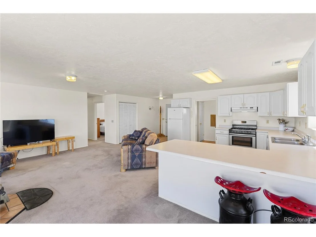 Photo of 1421 Larimer Rd