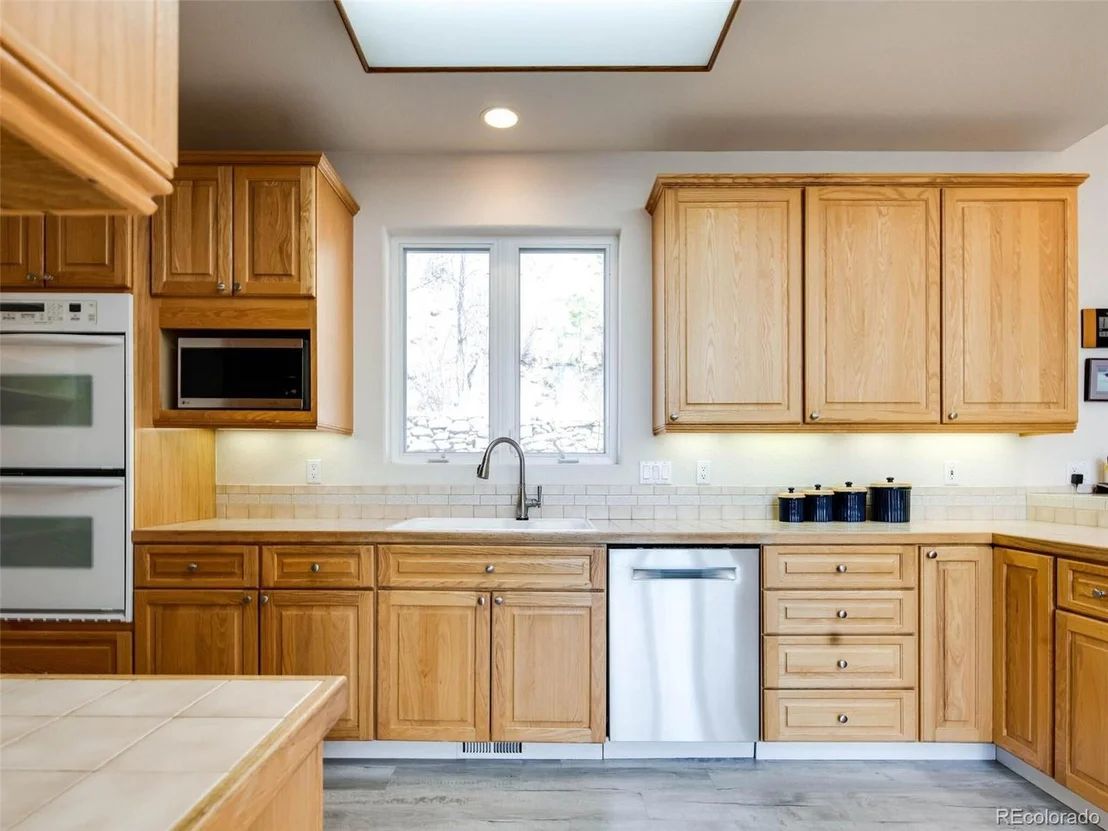 Photo of 180 Nuthatch Rd