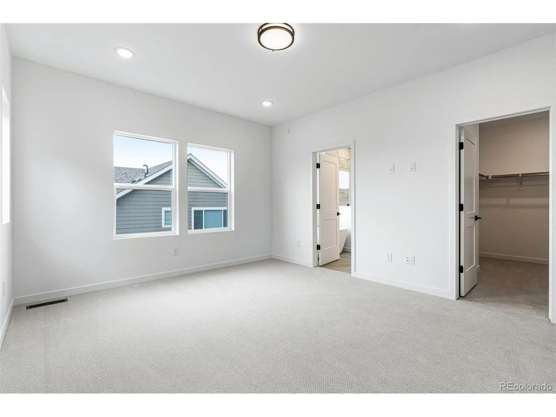 Photo of 356 Fox Ln
