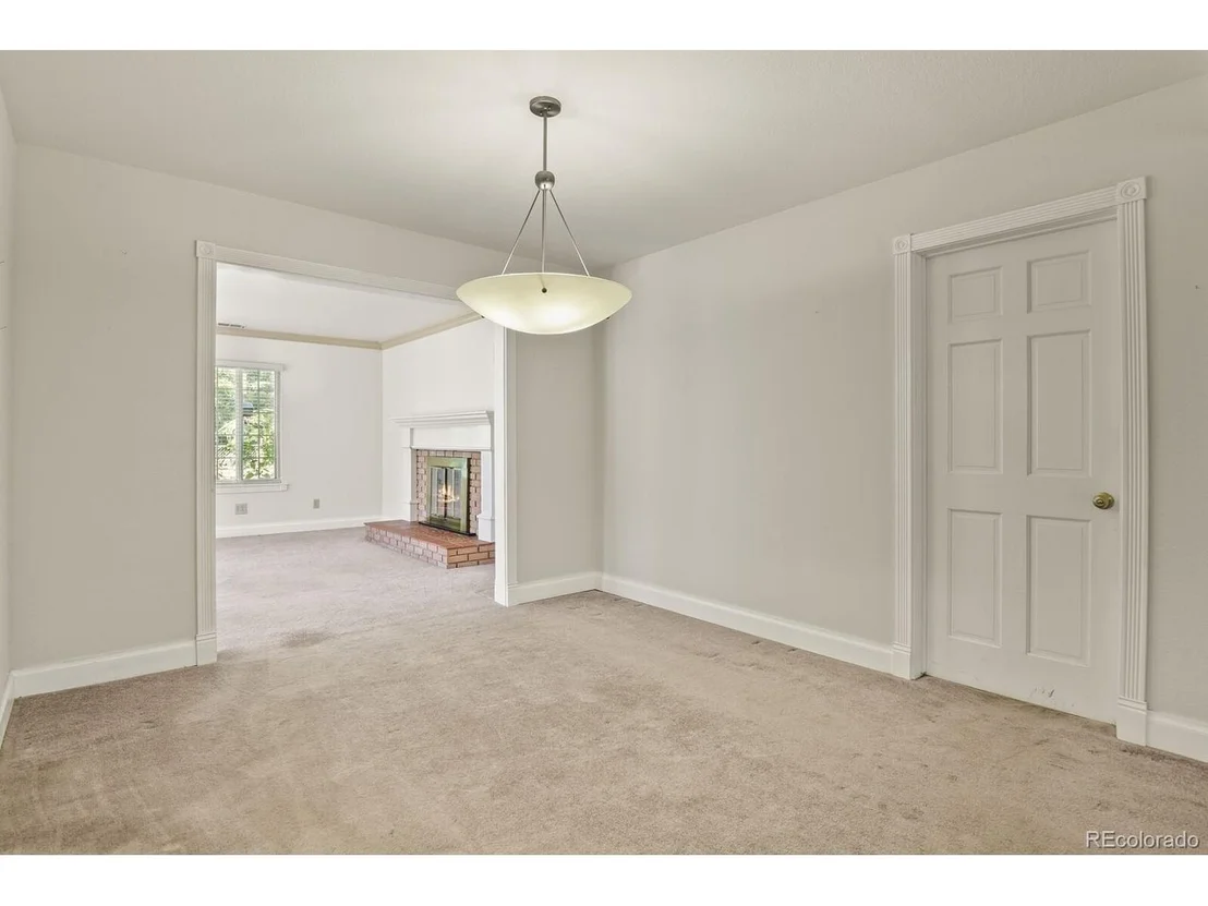 Photo of 831 Troy St