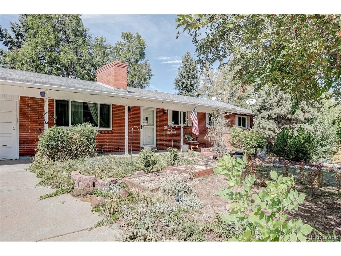 Photo of 3005 Flora Ln