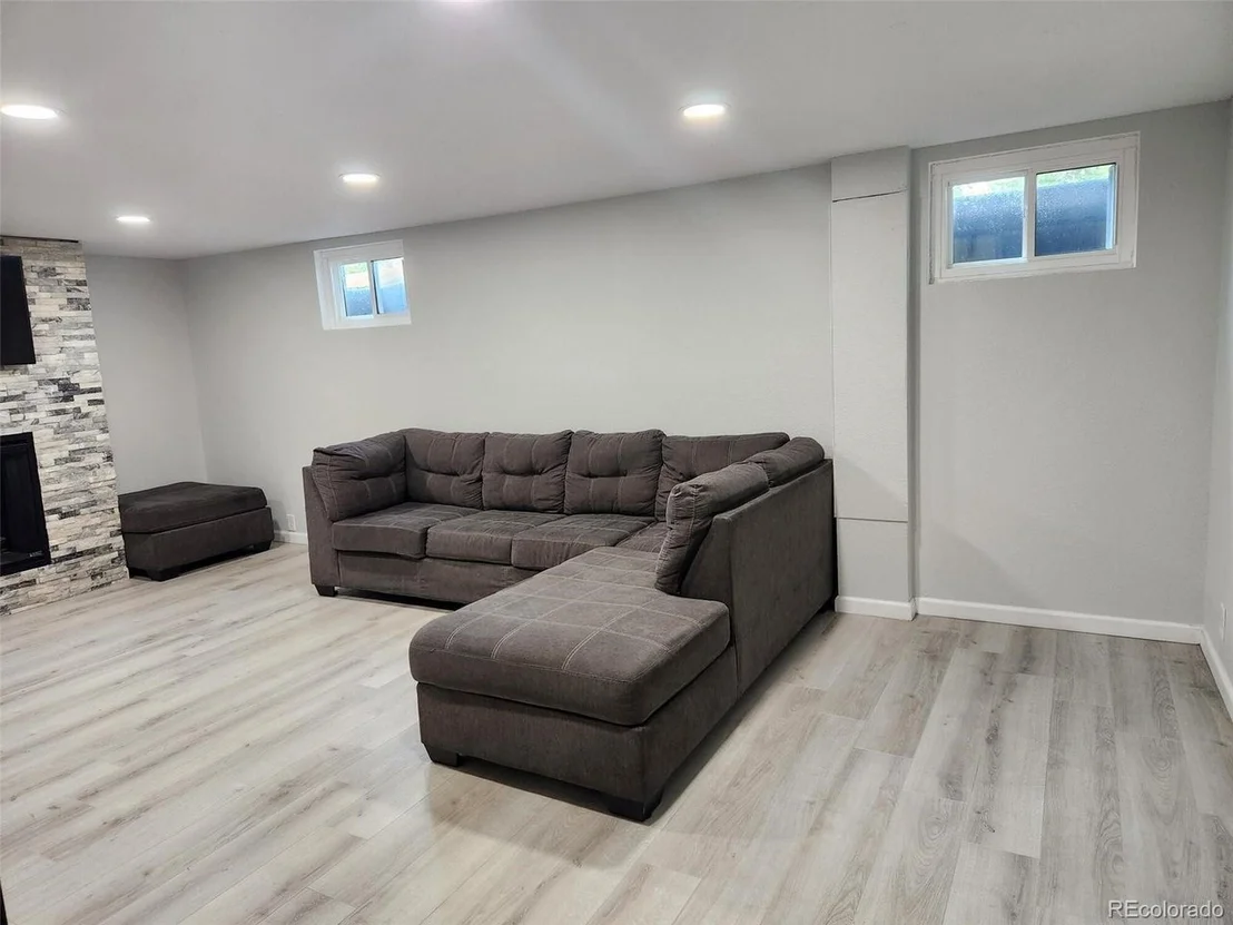 Photo of 5150 W Colgate Pl