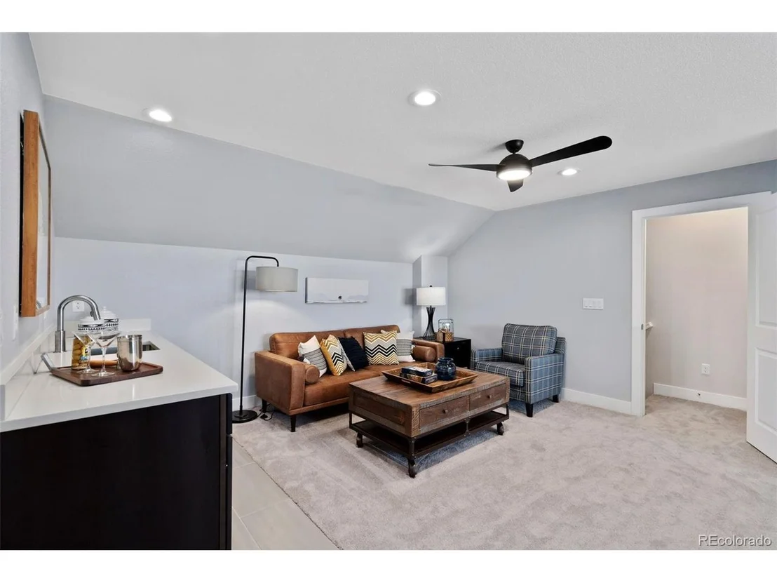 Photo of 335 Josef Cir