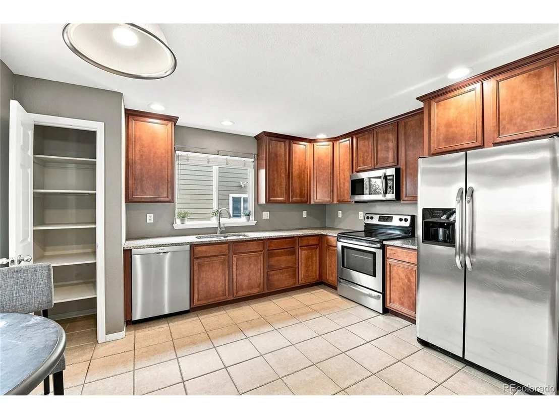 Photo of 330 Short Dr