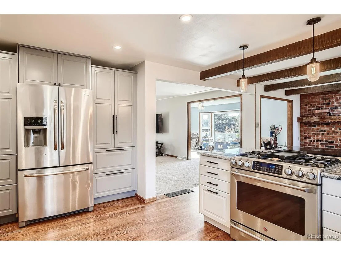 Photo of 6988 Carr Ct