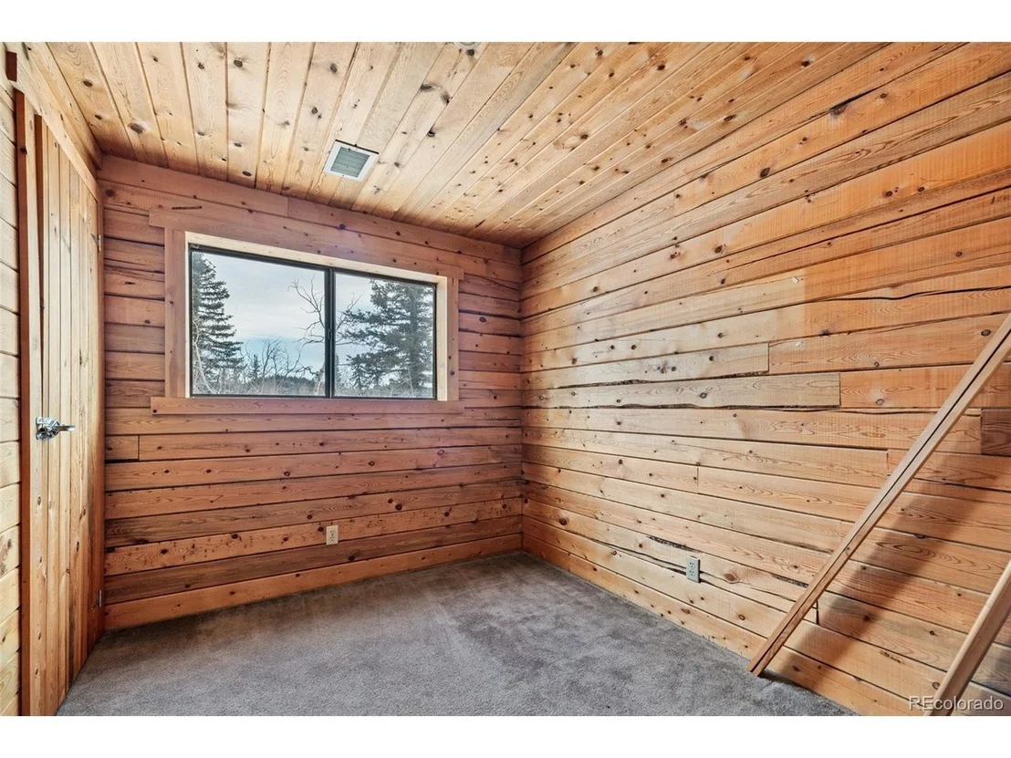 Photo of 225 Deadwood Dr