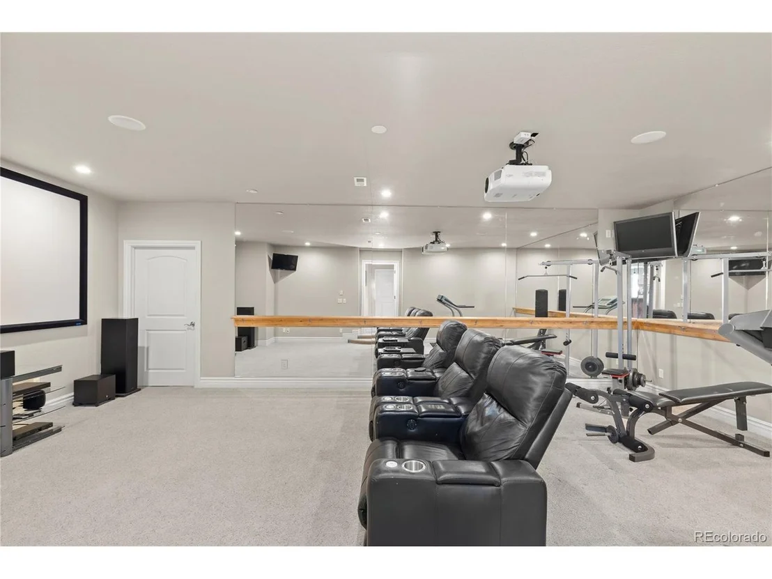Photo of 8737 Ridgepoint Dr