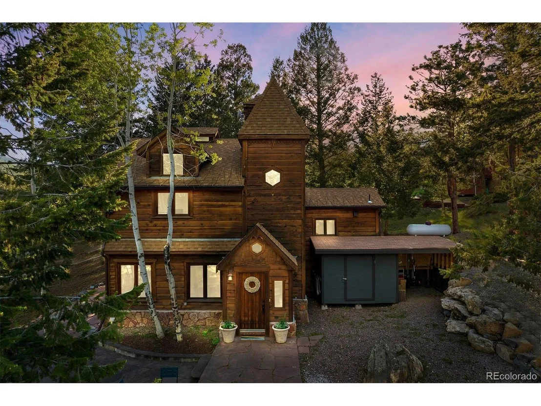 Photo of 489 Circle Dr