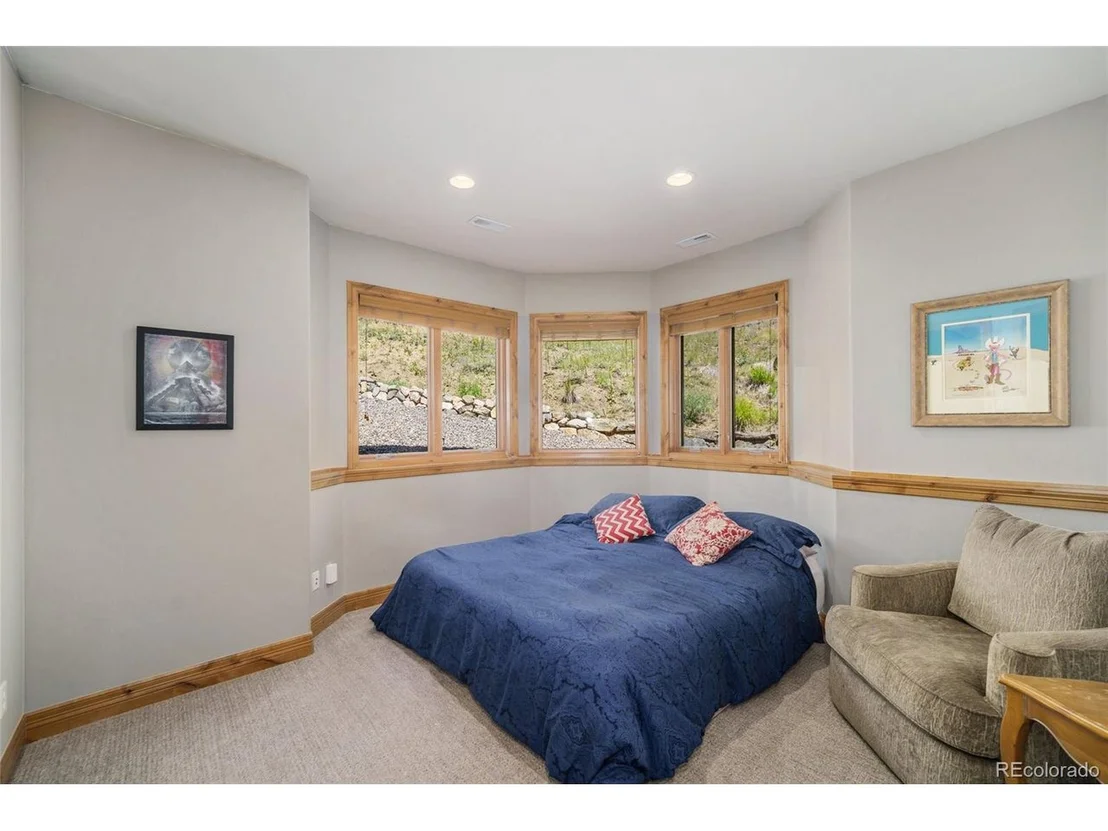 Photo of 348 Eagle Chase Ln