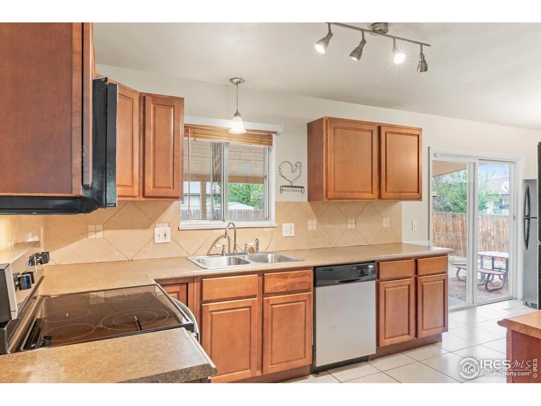 Photo of 525 36th Ave Ct