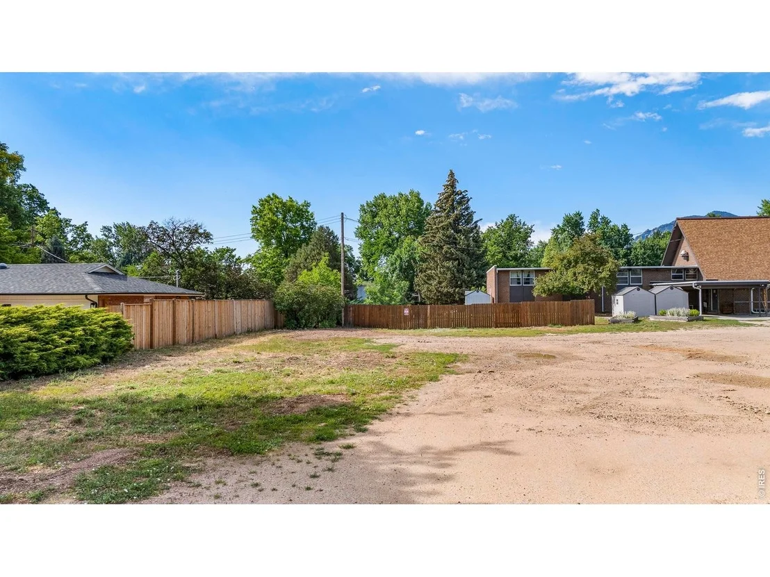Photo of 1920 Grape Ave