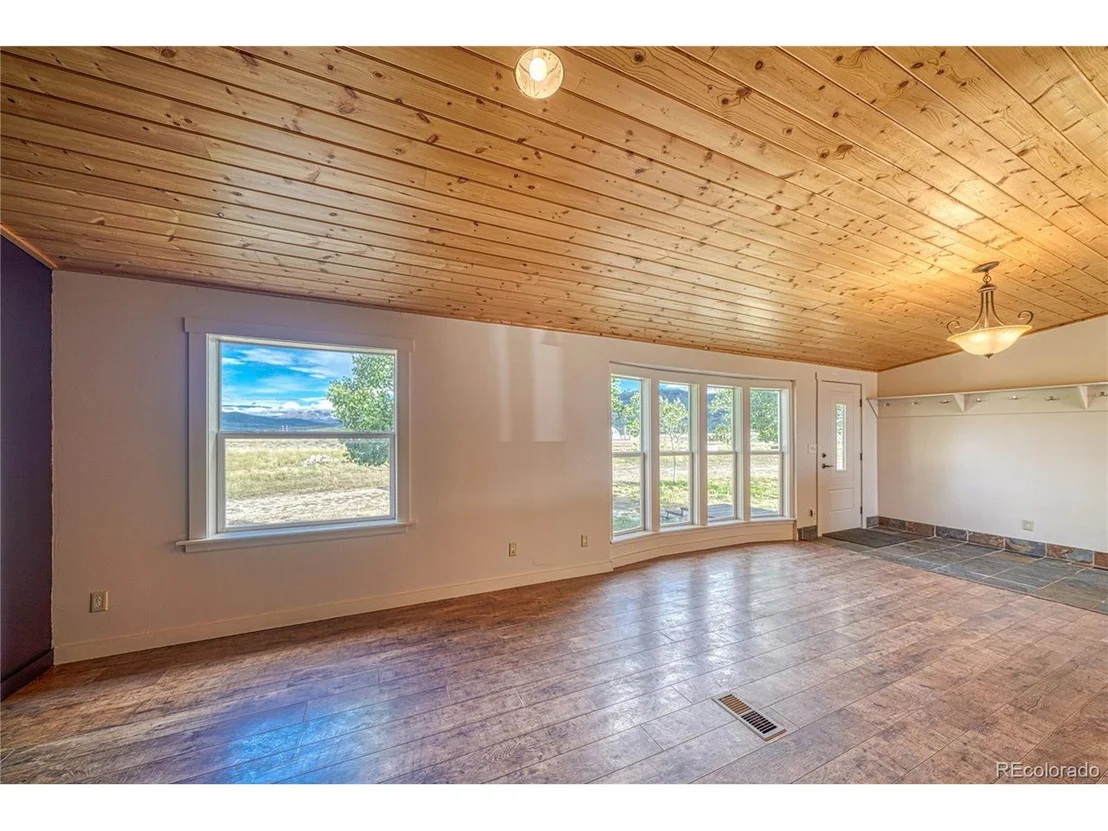 Photo of 46100 Hwy 285