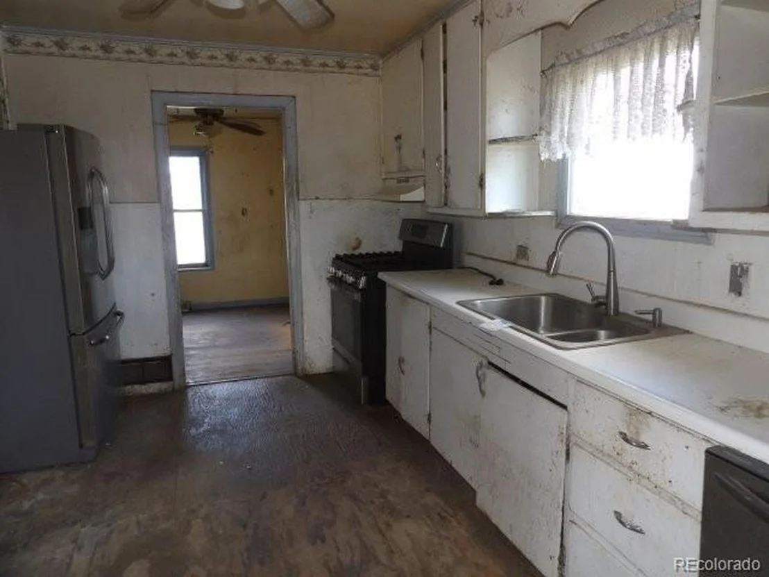 Photo of 492 3rd Ave