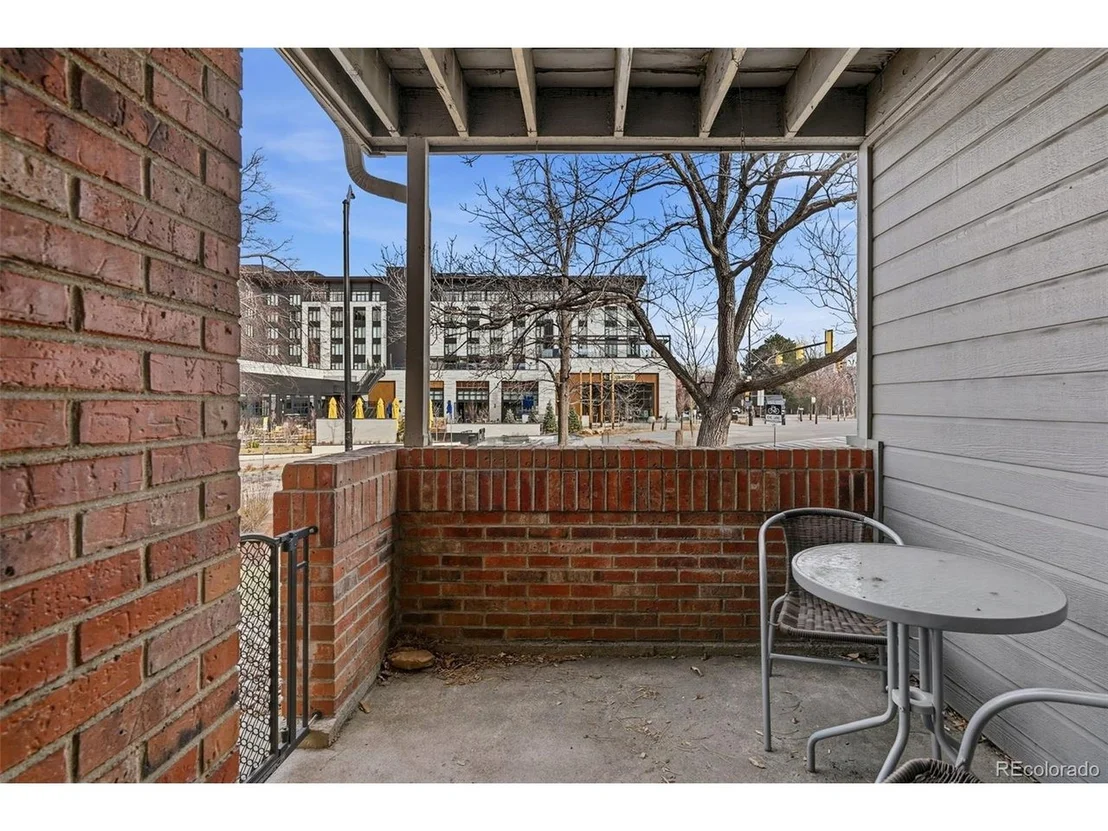 Photo of Unit 206 at 1405 Broadway