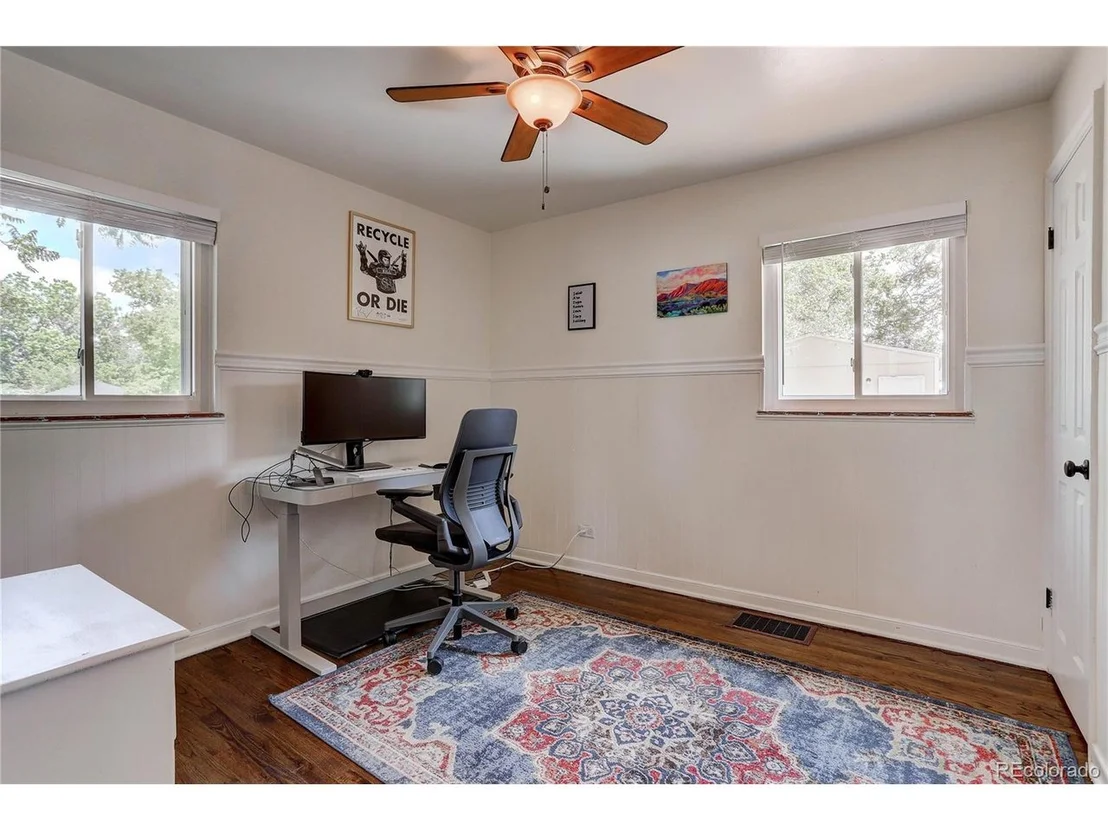 Photo of 3090 Jasmine St