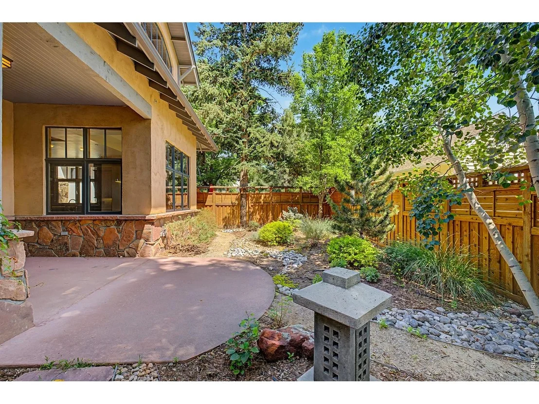 Photo of 610 Streamside Ln