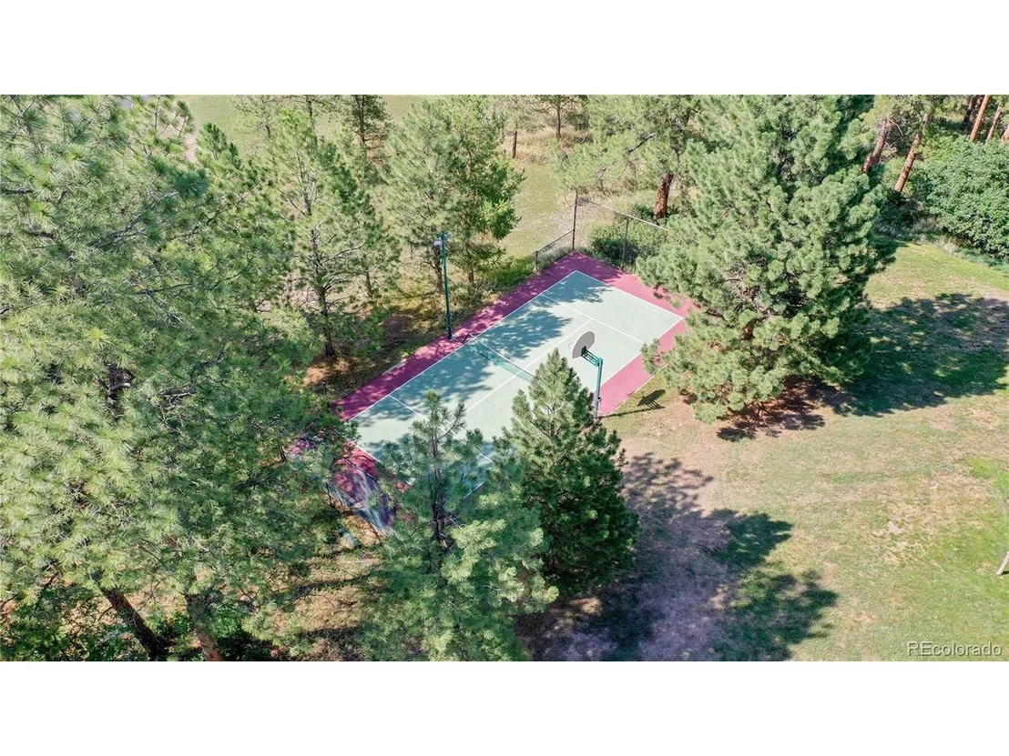 Photo of 424 Red Deer Rd