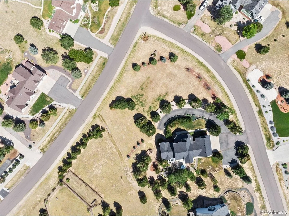 Photo of 935 Green Gables Cir Ct