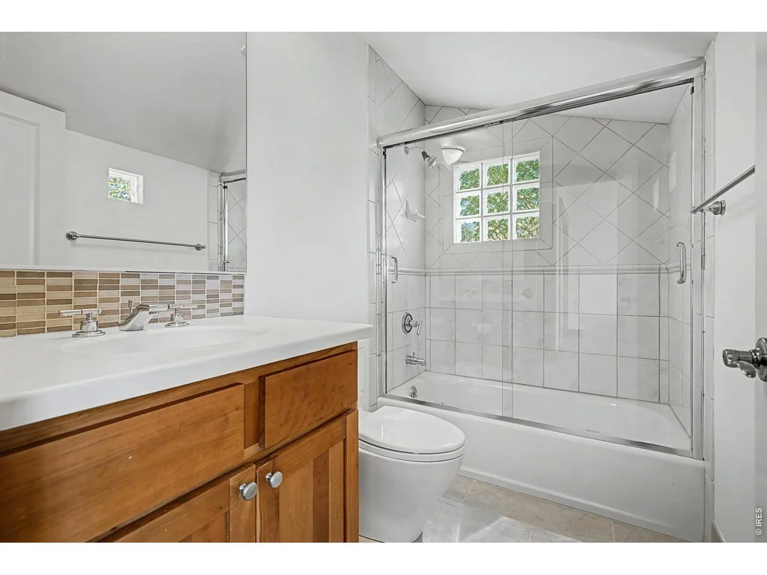 Photo of 610 Streamside Ln