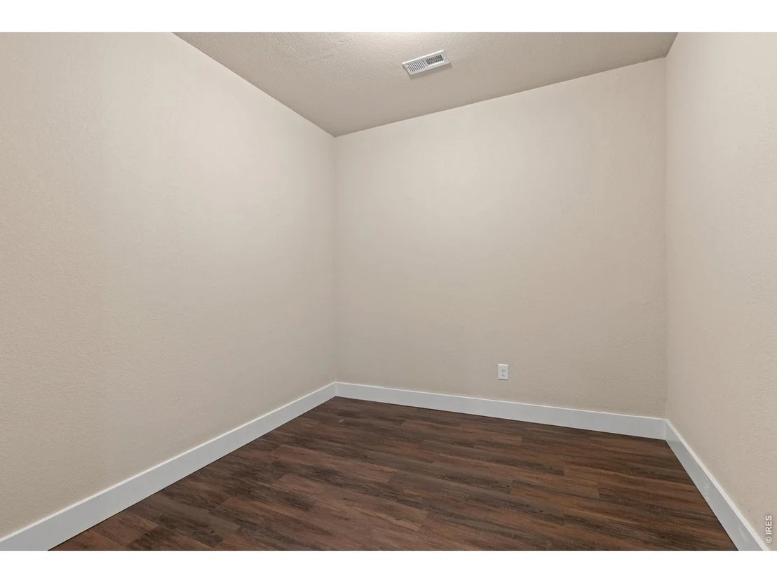 Photo of 102 Kitty Hawk Dr