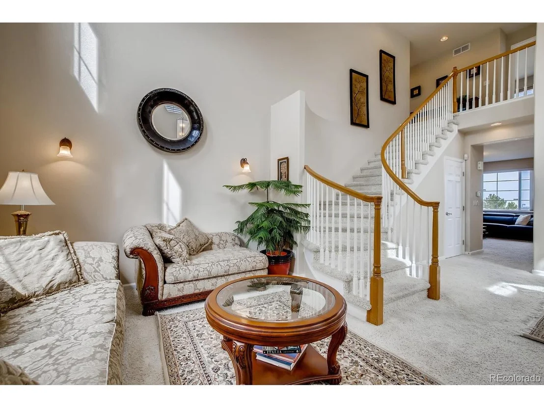 Photo of 10551 Laurelglen Cir