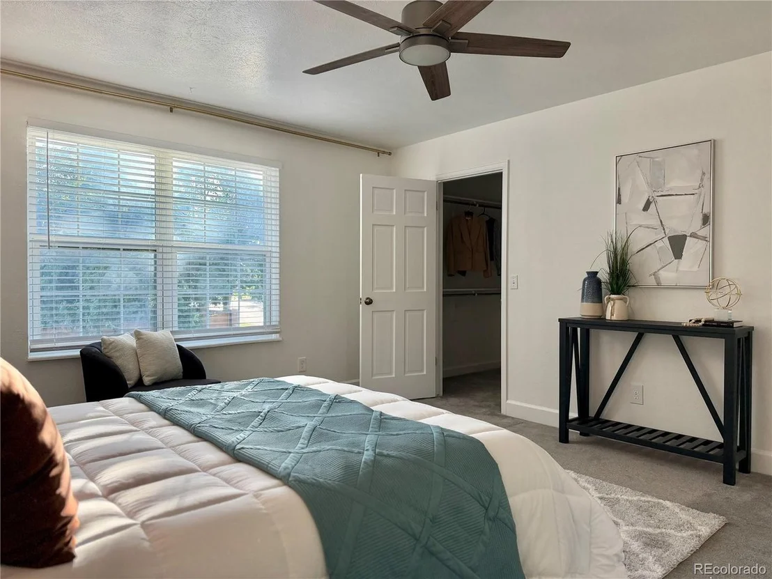 Photo of 5998 E Weaver Cir