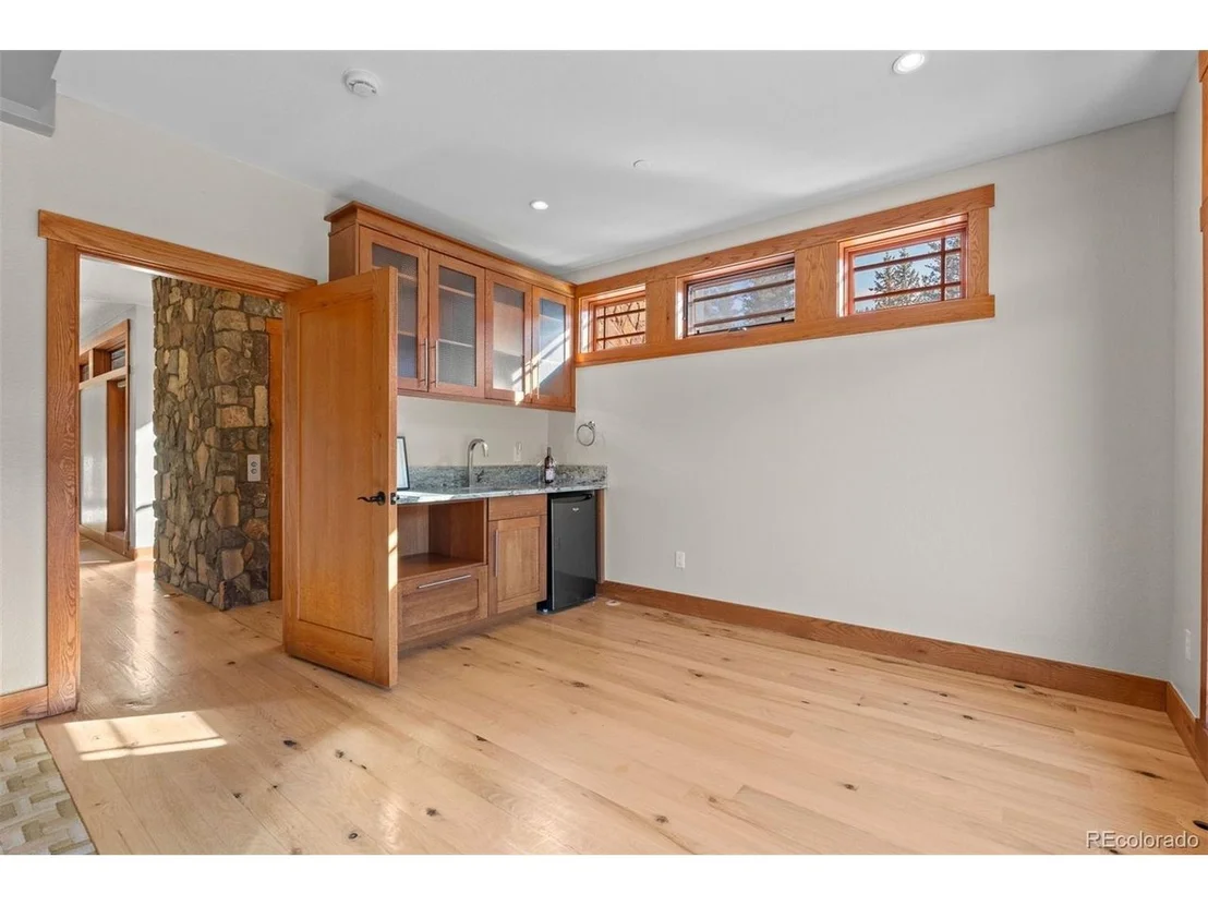 Photo of 180 Outpost Ln