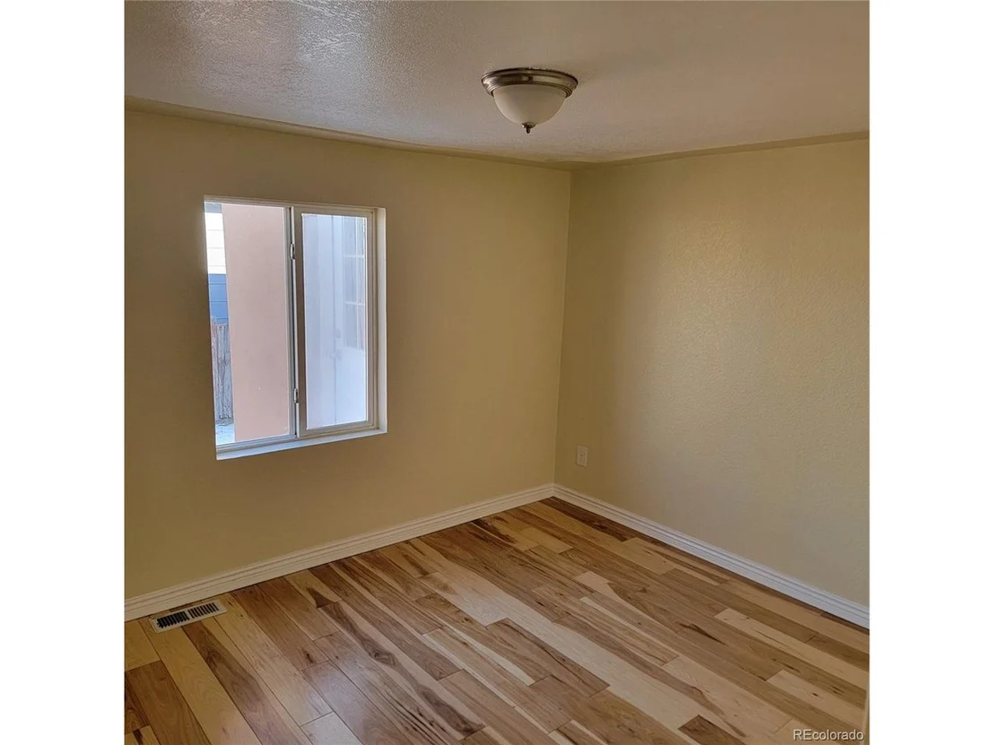 Photo of 4783 High St