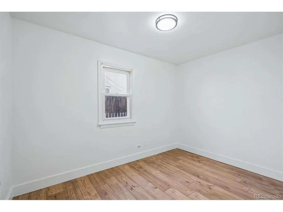 Photo of 936 Meade