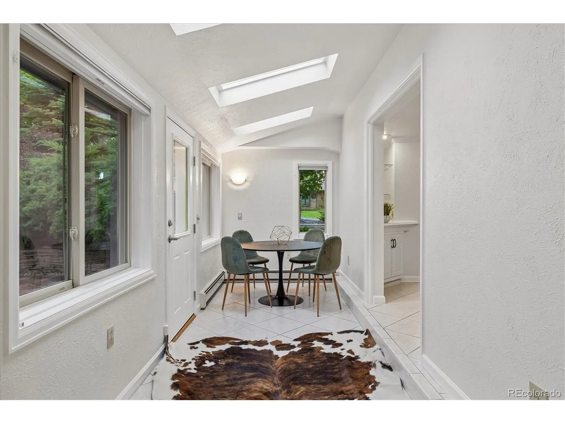 Photo of 4070 Field Dr
