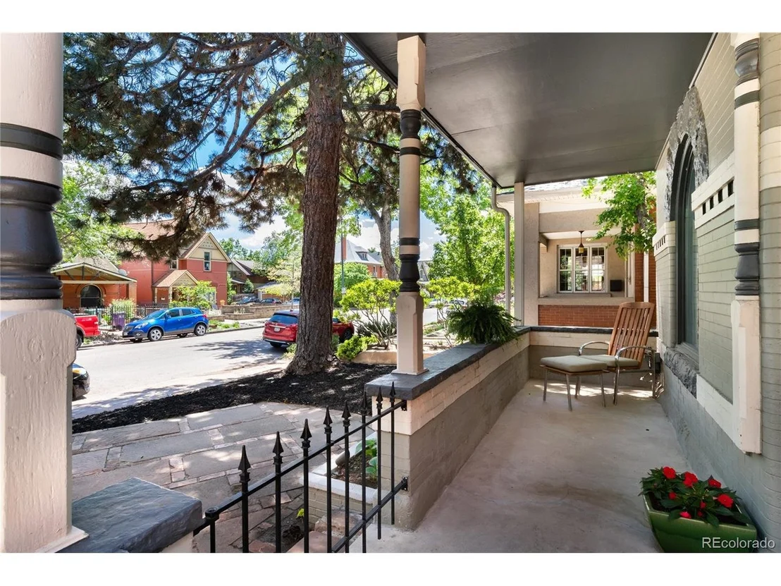 Photo of 3115 Lowell Blvd