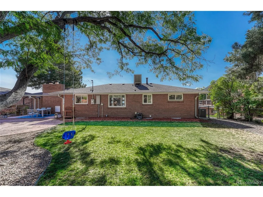 Photo of 8223 W 70th Pl