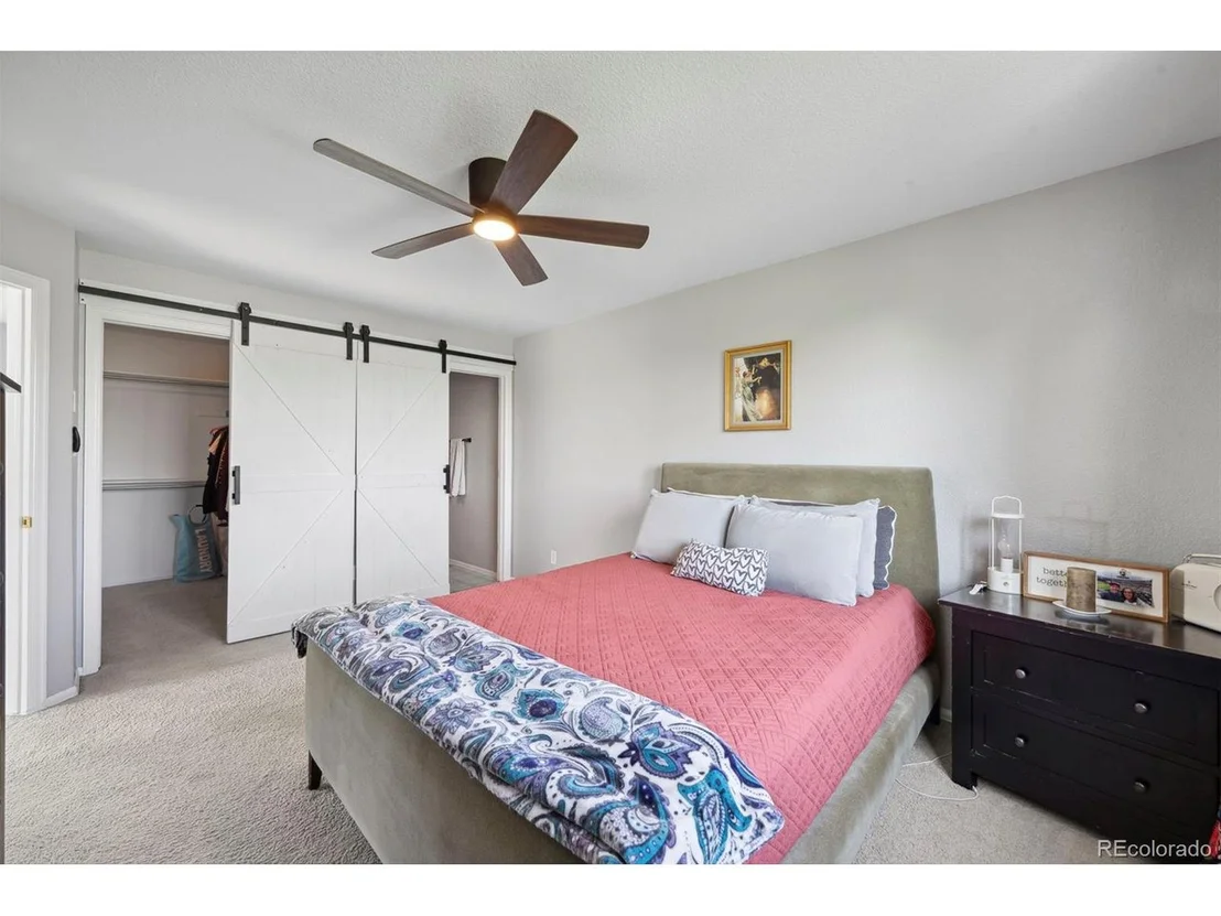 Photo of 7977 Emerson Ave