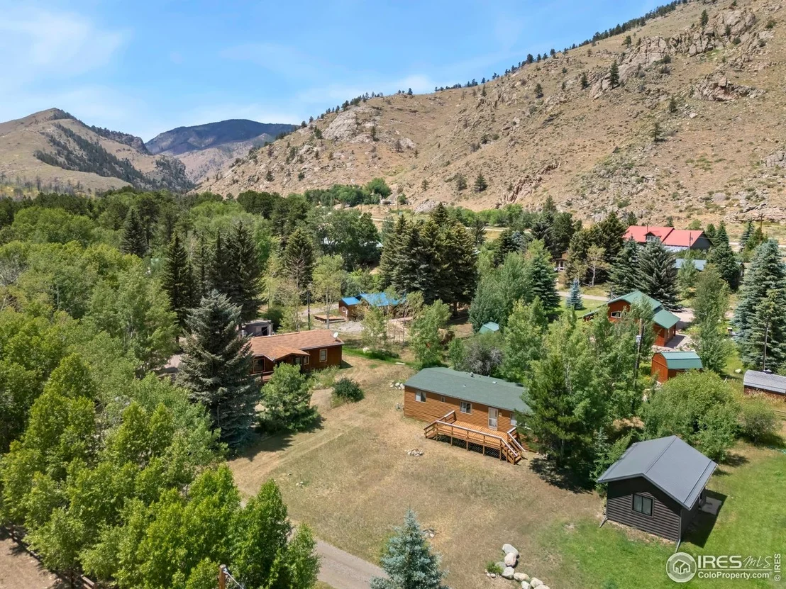 Photo of 277 Riverside Dr